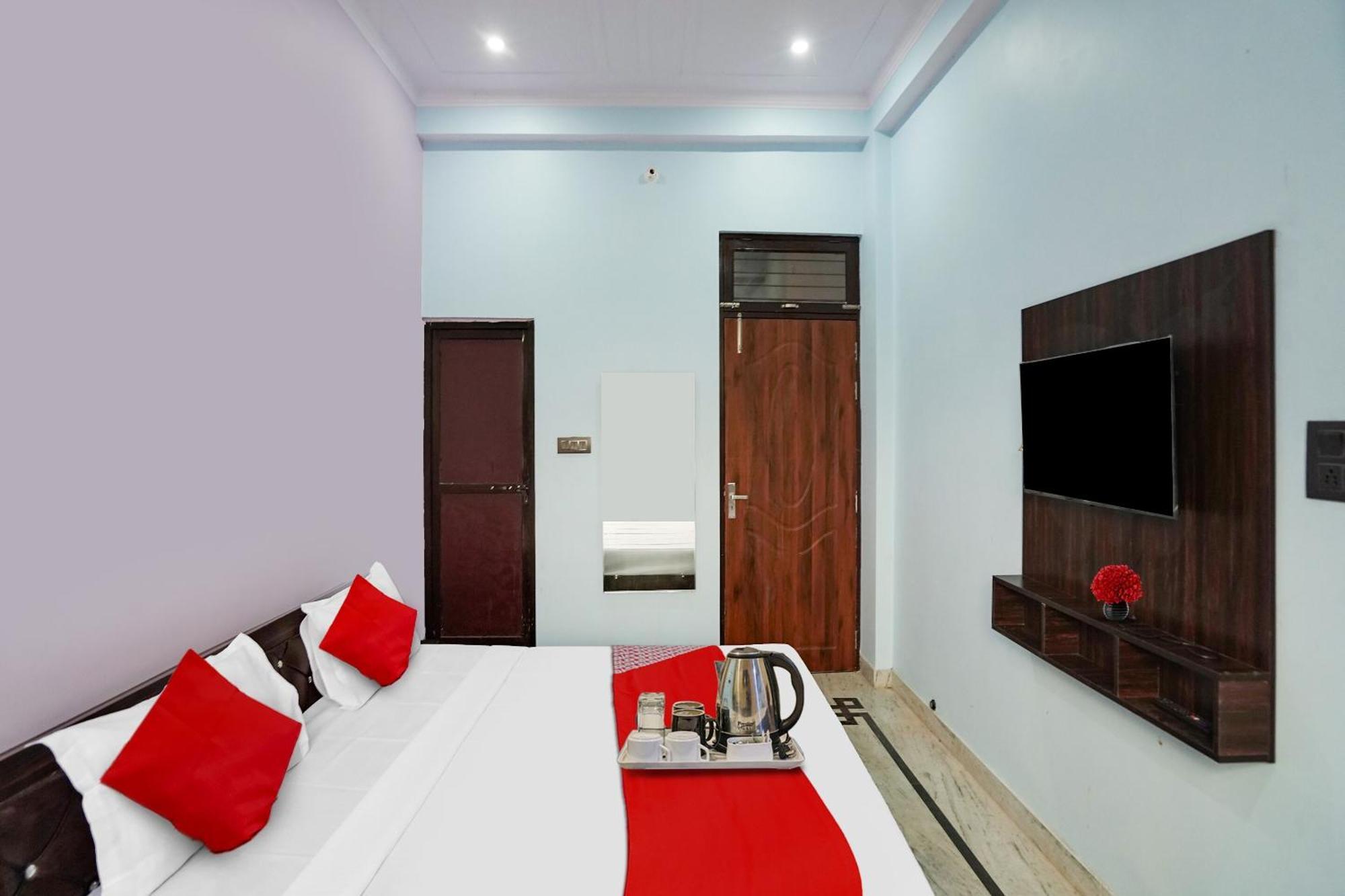Hotel O Ayurma Inn Chinhat Екстериор снимка