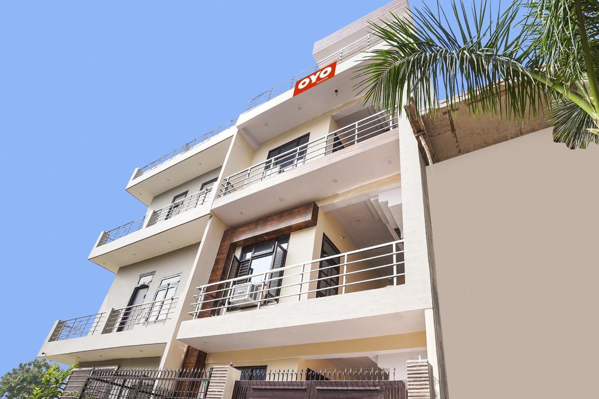 Hotel O Ayurma Inn Chinhat Екстериор снимка