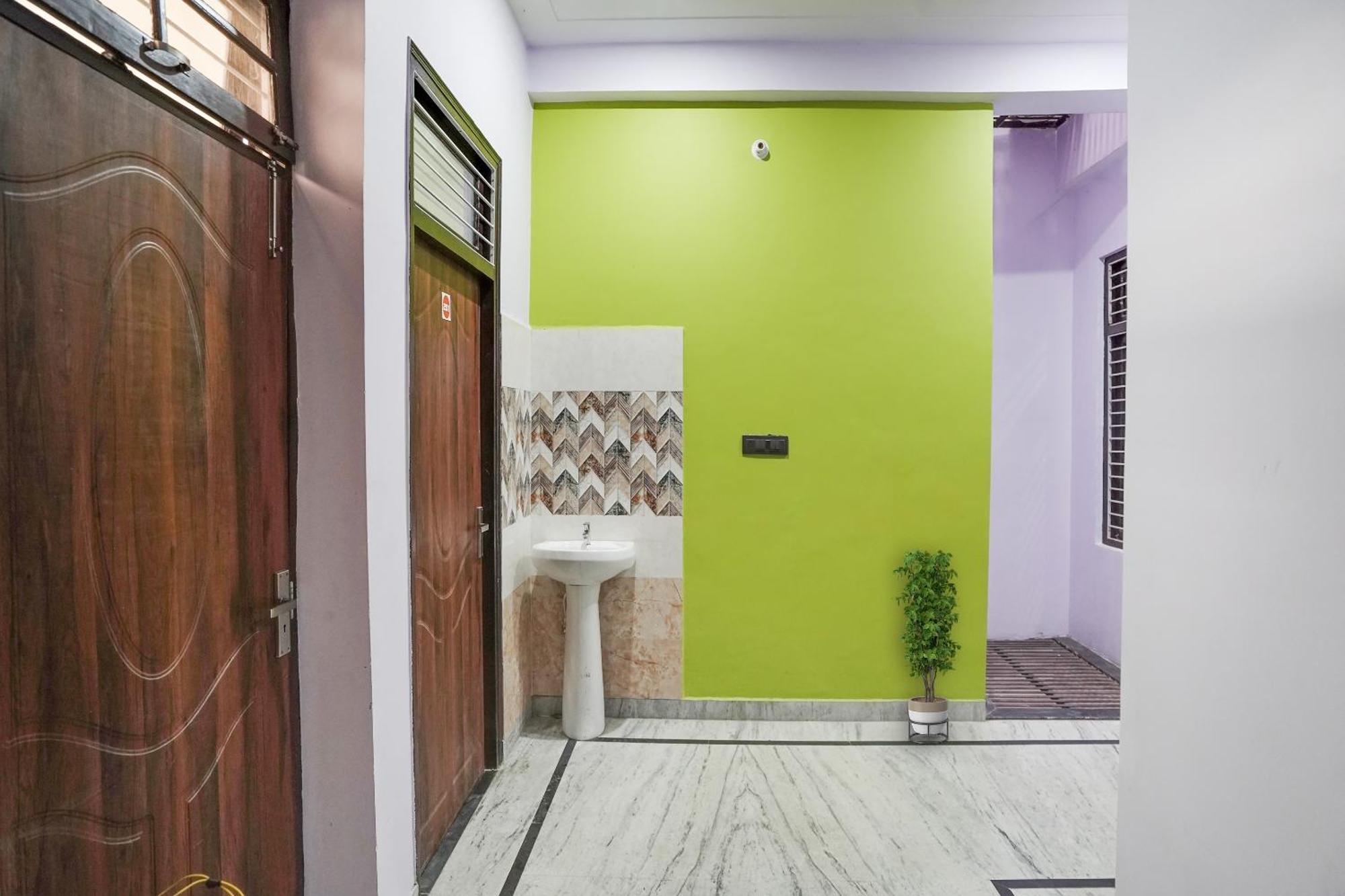Hotel O Ayurma Inn Chinhat Екстериор снимка