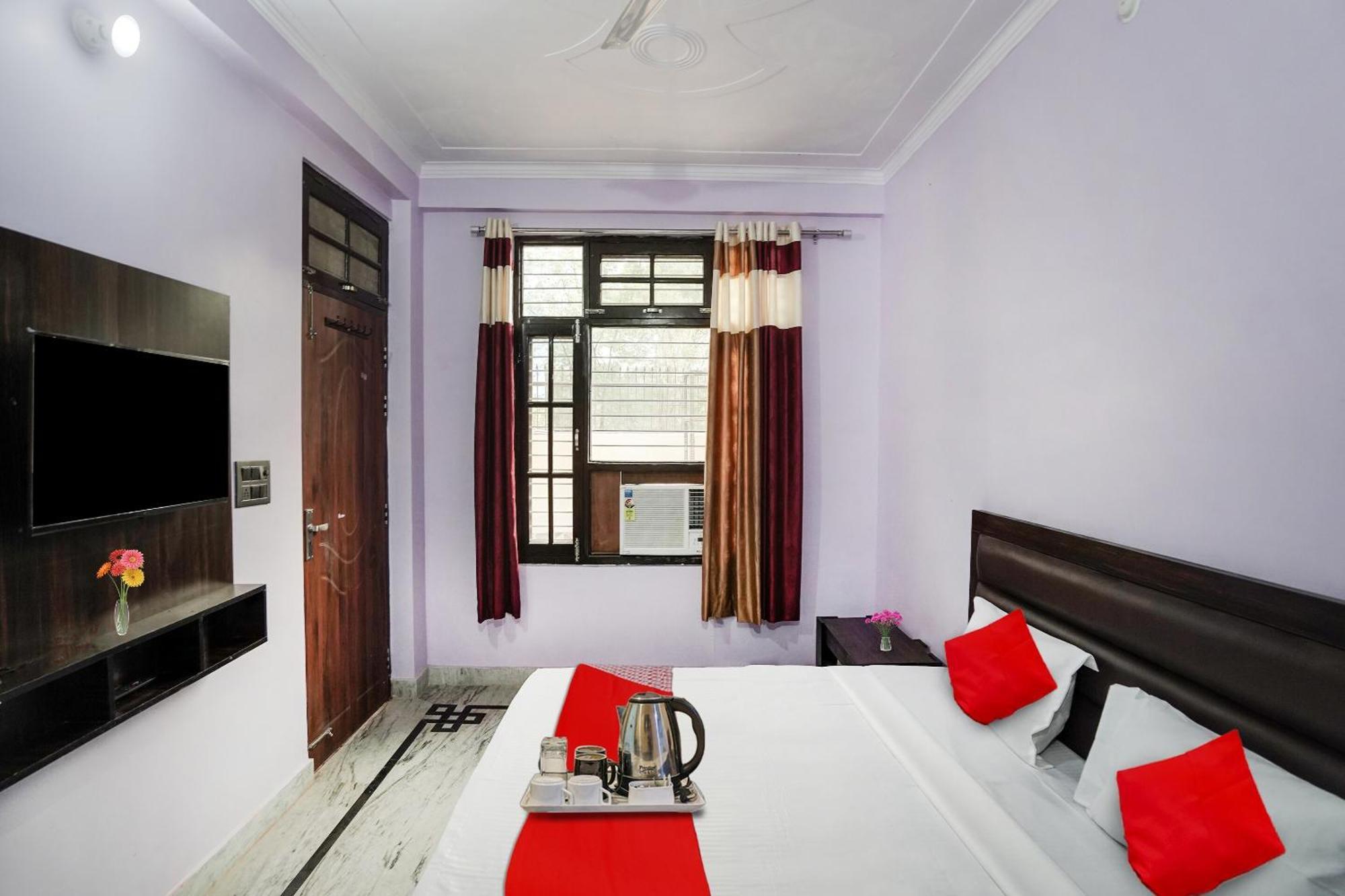Hotel O Ayurma Inn Chinhat Екстериор снимка