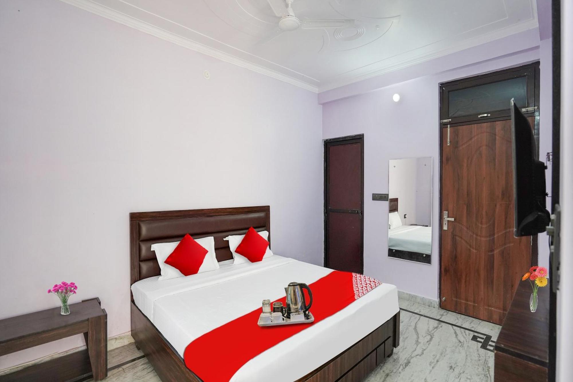 Hotel O Ayurma Inn Chinhat Екстериор снимка