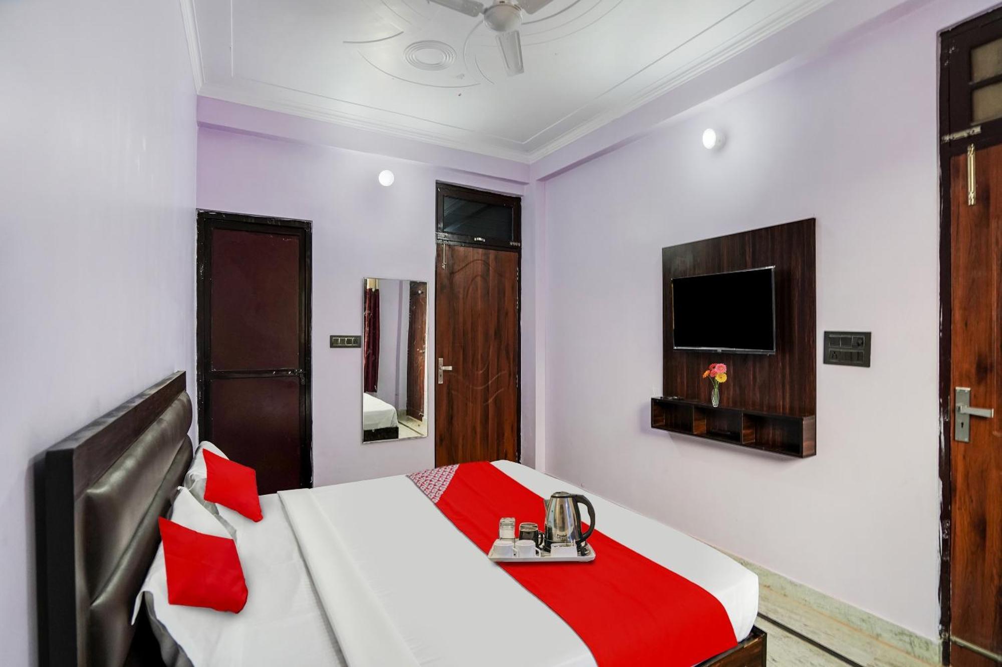 Hotel O Ayurma Inn Chinhat Екстериор снимка